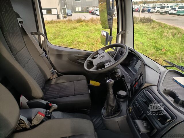 Tri-benne Mercedes-Benz Atego 821 K