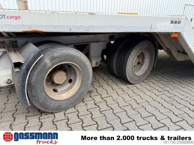 Tieflader Anhänger  AT 400, Verbr. auf 3m, Radmulden, hydr. Rampen