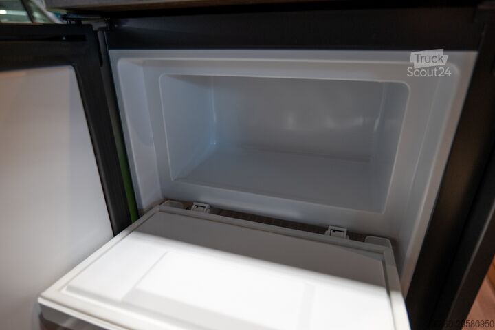 SUNLIGHT CLIFF 540 ADVENTURE MINI VAN cu toaletă. Nou SUNLIGHT CLIFF 540 ADVENTURE