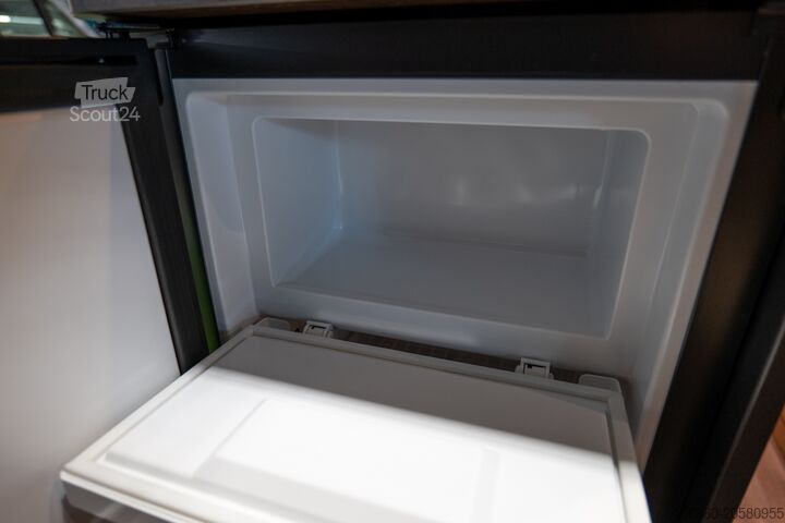 SUNLIGHT CLIFF 540 ADVENTURE MINI VAN mit WC. Neu SUNLIGHT CLIFF 540 ADVENTURE