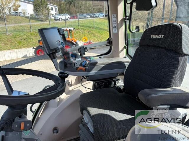 Traktor Fendt 826 VARIO S4