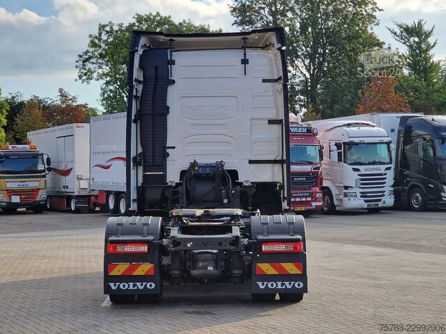 Volvo FH 16.700 Globetrotter 4x2 - YENİ - Retarder - I parkcool - Alaşım jantlar - Ayna kameraları - Volvo FH 16.700 Globetrotter 4x2 - NEW - Retarder - I...