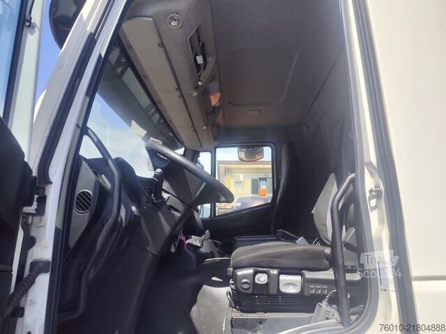 мобільний кран Iveco Stralis 260S46 XP