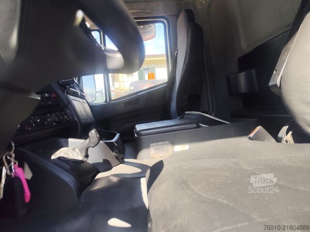 мобільний кран Iveco Stralis 260S46 XP