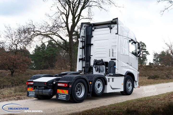 Standard tractor Volvo FH 460 6x2, 593.900 km
