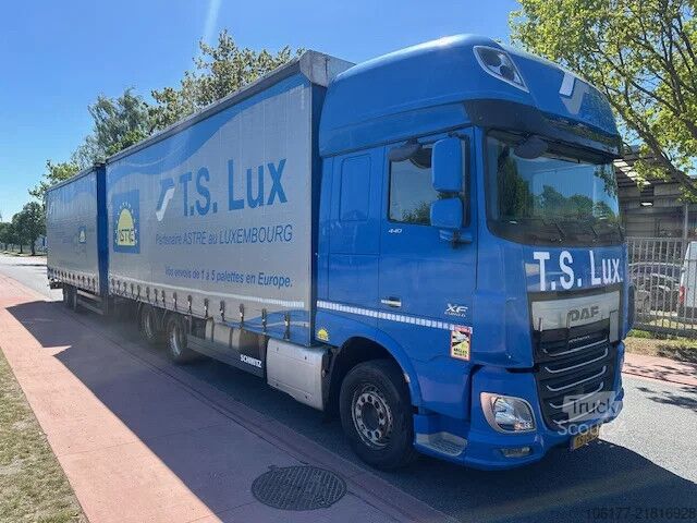 Lona deslizante DAF XF 440 6x2 / SUPERSPACECAB / KOMBI MIT ANHANGER...