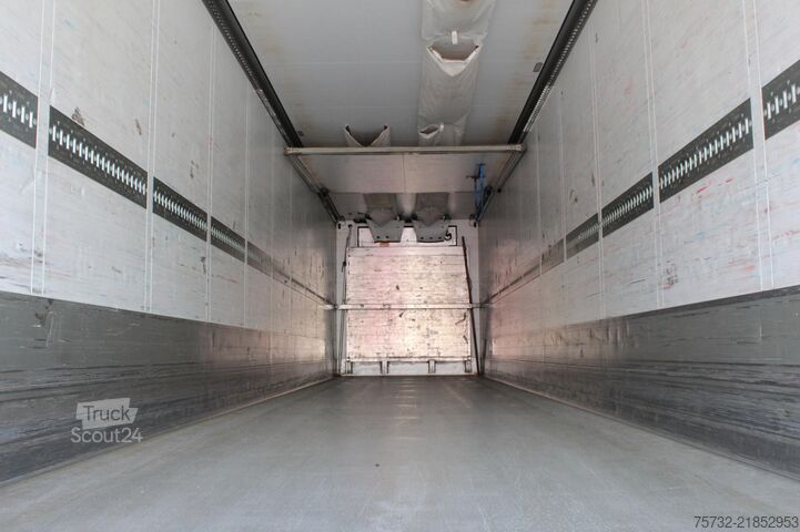 شبه مقطورة SCHMITZ CV 1950Mt. Bi-Multi-Temp. Strom 2,7h Liftachse