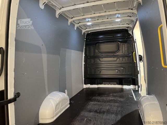 Duba panelată Man TGE 35 2.0 L3H3 140 PK Automaat / Trekhaak 3.00...