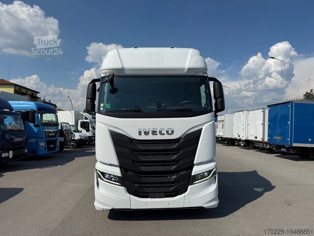 Tracteur routier standard Iveco s-.way 480