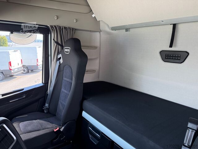 Tracteur routier standard Iveco s-.way 480