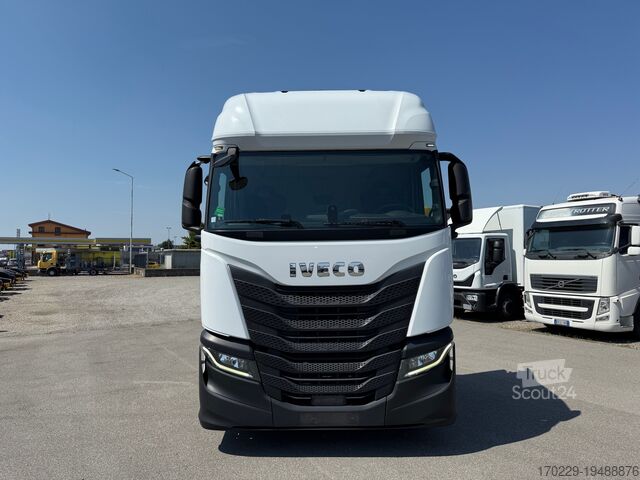 Tracteur routier standard IVECO S-WAY 480