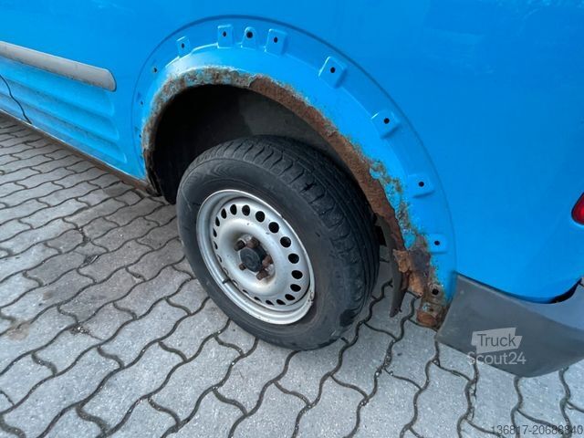 Panelinis furgonas FORD Transit Connect Kasten T220 8-fach bereift