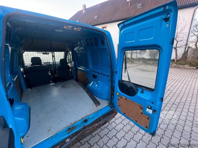 Panelinis furgonas FORD Transit Connect Kasten T220 8-fach bereift