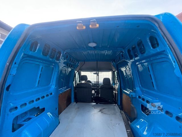 Panelinis furgonas FORD Transit Connect Kasten T220 8-fach bereift