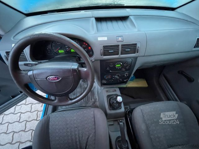 Panelinis furgonas FORD Transit Connect Kasten T220 8-fach bereift