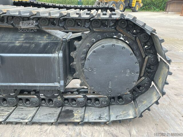 Pelle sur chenilles JCB 245 HD LR