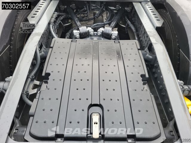 Standard-SZM Mercedes Actros 1845 4X2 GigaSpace Retarder MirrorCam Na...