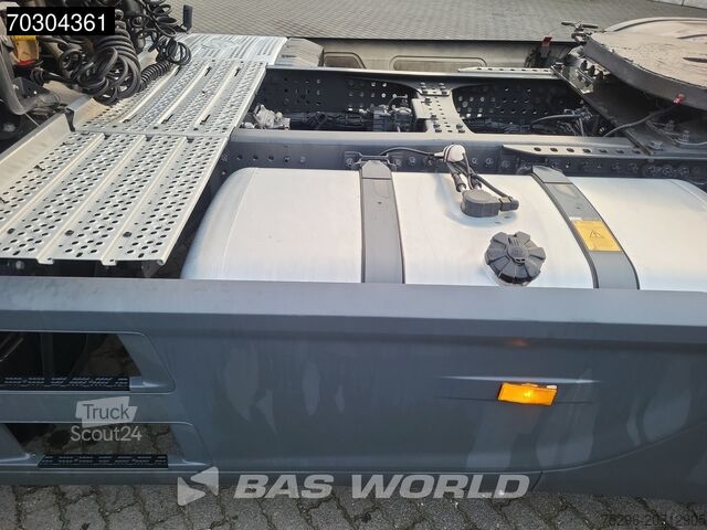 Standard-SZM Mercedes Actros 1845 4X2 GigaSpace Retarder MirrorCam Na...