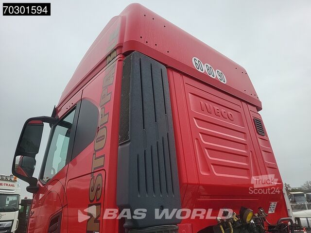 Standard tractor Iveco S-Way 570 4X2 Retarder LED Navi