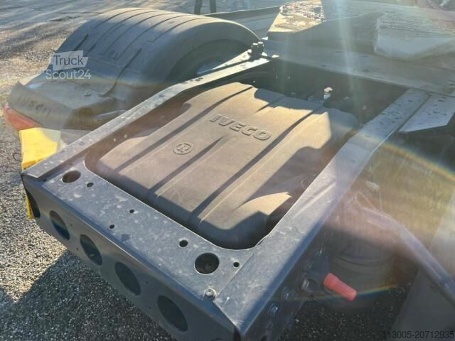 Standard tractor unit Iveco S WAY 460