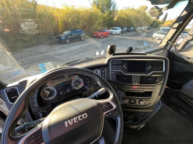 Standard tractor unit Iveco S WAY 460