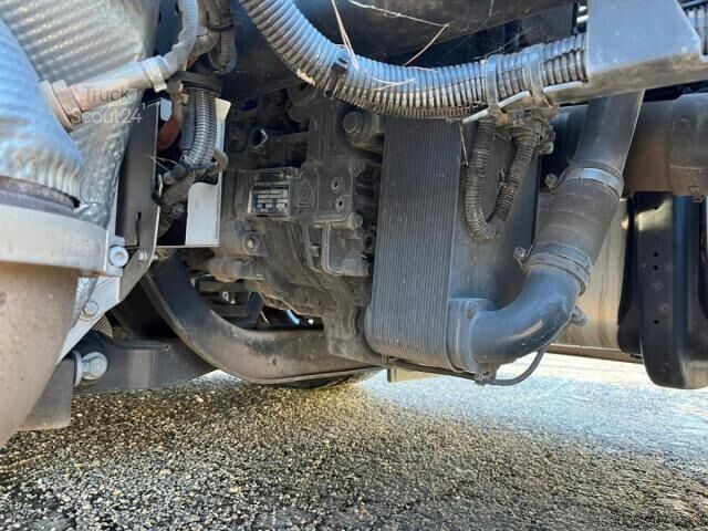 Standard tractor unit Iveco S WAY 460