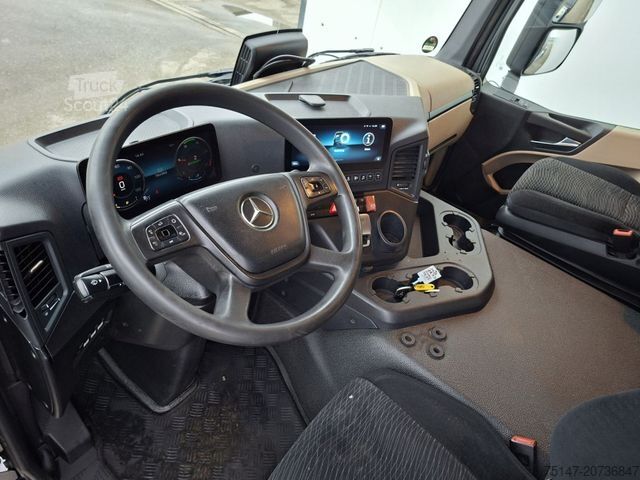 Kamion za prevoz opasnih materija MERCEDES-BENZ 1840 LS Actros 4x2 Classic Space ADR / Gefahrgut