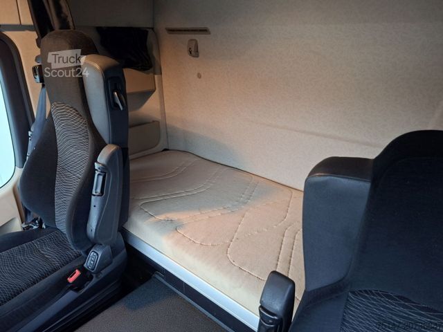 Kamion za prevoz opasnih materija MERCEDES-BENZ 1840 LS Actros 4x2 Classic Space ADR / Gefahrgut