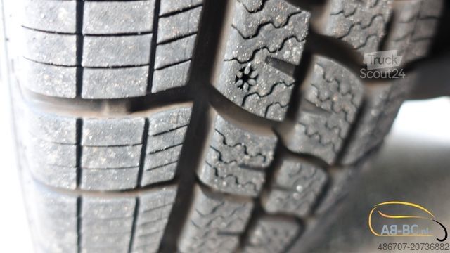 Kleinbus MERCEDES-BENZ Sprinter Mid City, 15 Sitze