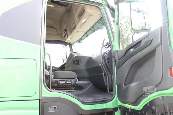Véhicule tracteur volume Iveco S-Way 510 Retarder Alufelgen Navi 2 x Kühlbox