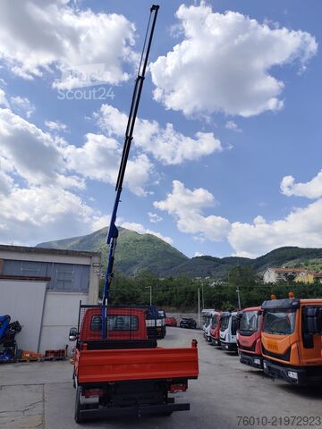 Kravas automašīna ar furgonu un celtni Iveco Daily 35-120