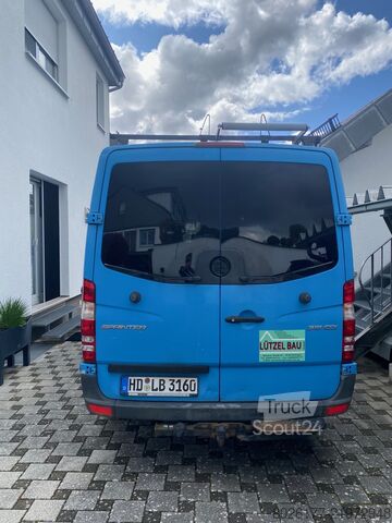 Slēgtais furgons Mercedes Benz Sprinter 316