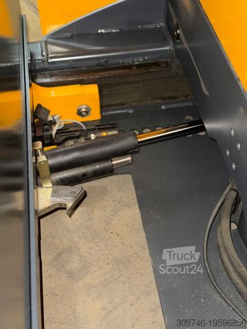 Φορτηγό προσέγγισης Jungheinrich ETV 320 - Service Neu - Batterie 80% - 11.51M Hub -2t