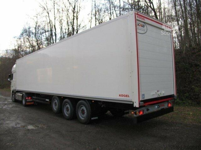 Semirreboque baú Trockenfracht Kofferauflieger Rolltor