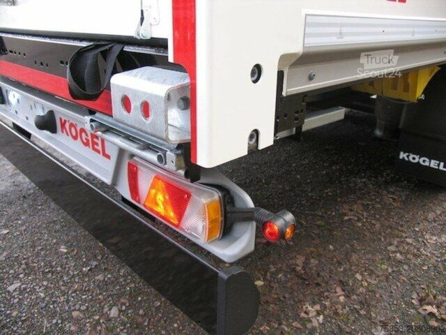 Semirreboque baú Trockenfracht Kofferauflieger Rolltor