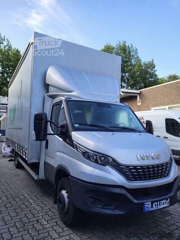 Dodávkové vozidlo s plachtou Iveco Daily 70