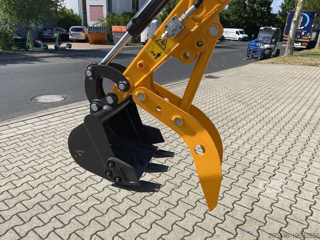Miniescavatore con pacchetto di accessori di dimensioni ridotte Berger Kraus BK1300JSR mit Kubota Motor + Schwenkarm