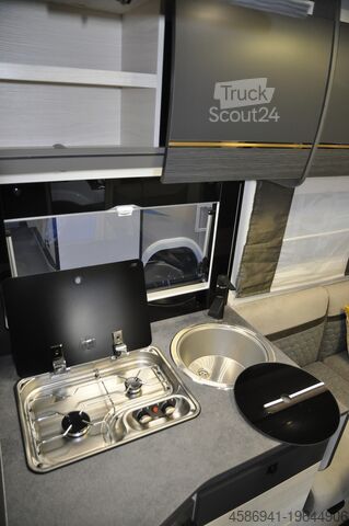 Félintegrált lakóautó Chausson 777