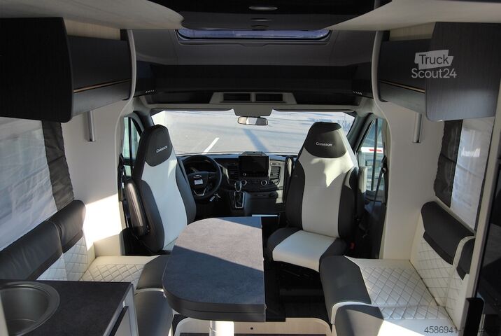 Félintegrált lakóautó Chausson 777