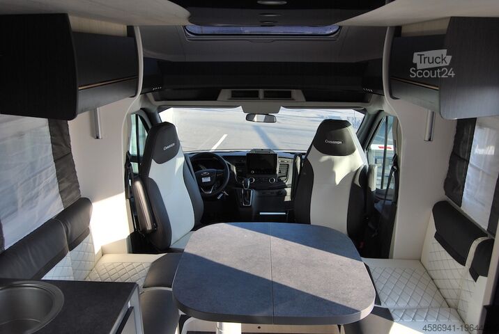 Félintegrált lakóautó Chausson 777