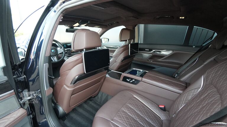 Passagertransport BMW 745Le xDrive Hybrid 6-cyl