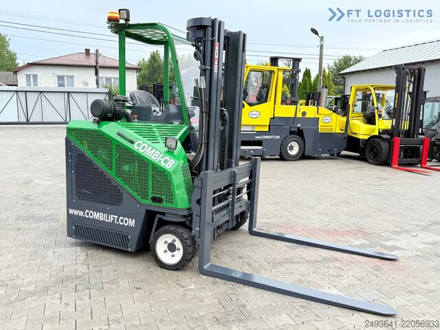 Dört yollu forklift Combilift CB3000 / TRIPLEX 4900MM / FREE LIFT