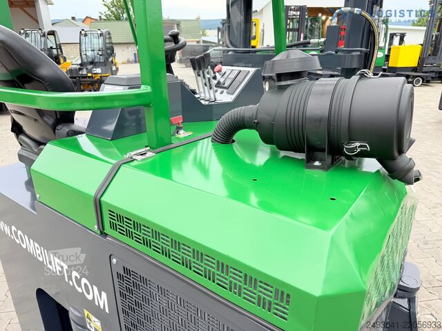 Dört yollu forklift Combilift CB3000 / TRIPLEX 4900MM / FREE LIFT