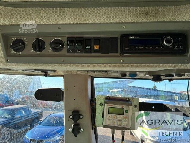 Tractor Fendt 820 VARIO