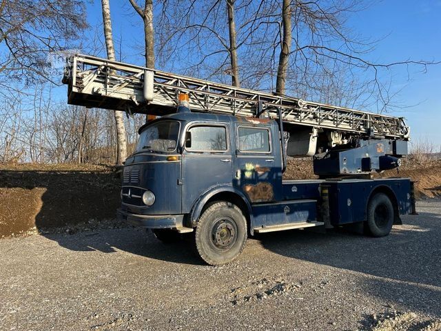 Plataforma elevadora sobre camión MERCEDES-BENZ LF 1113- LP1413