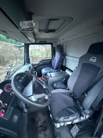 Camião plataforma com lona MAN TGM 18.340