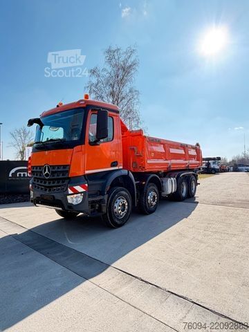 Camion ribaltabile trilaterale MERCEDES-BENZ Arocs 4142 8x4 MEILLER Kipper Bordmatik