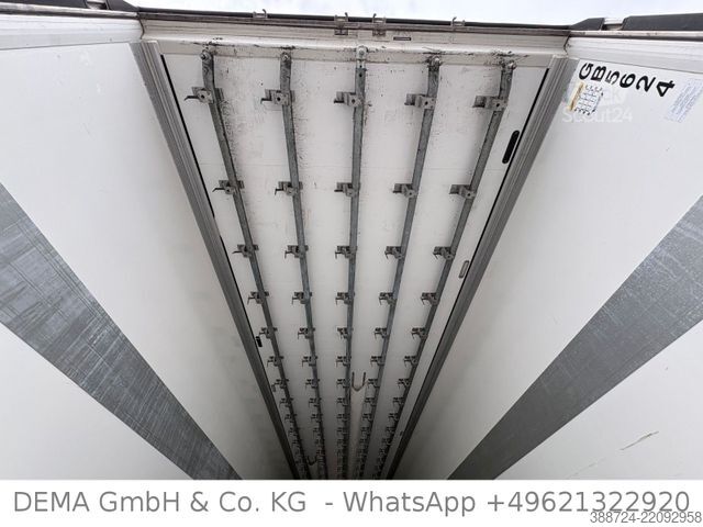 Hűtő félpótkocsi SCHMITZ CARGOBULL SCBS3B*5 Rohrbahnen*Fleischhang*Schmitz-Achsen*