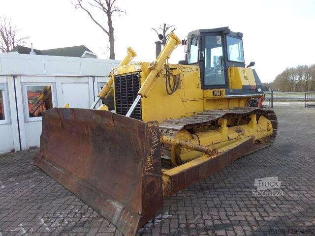 Stroj za izravnavo Komatsu D85P-21