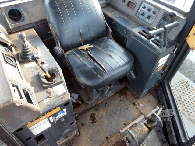 Stroj za izravnavo Komatsu D85P-21